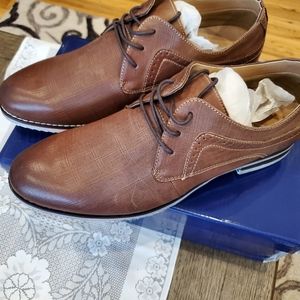 Men's shoes size 10